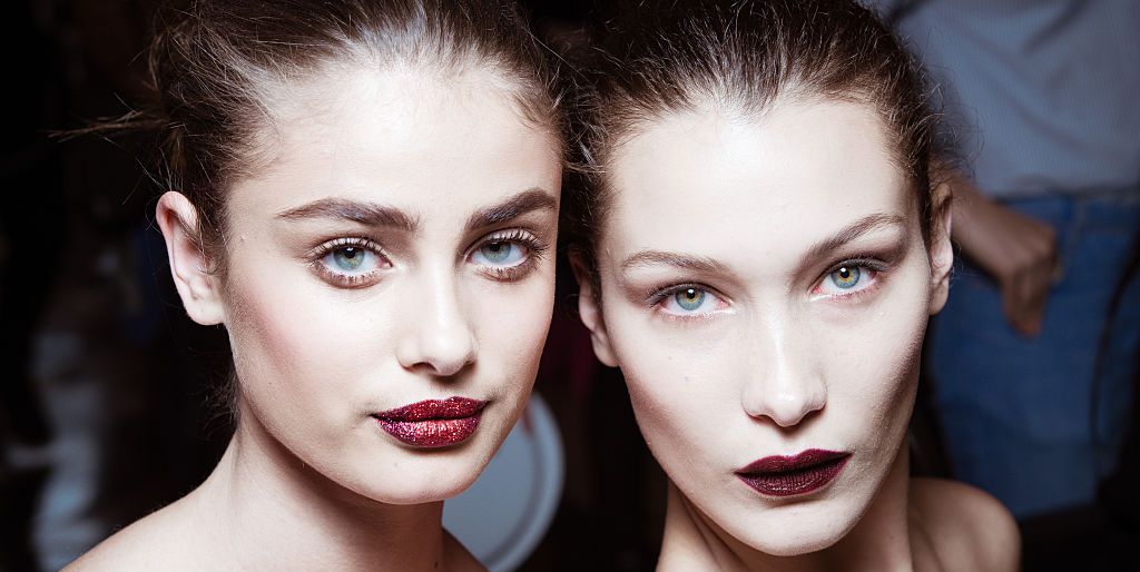 Acné y maquillaje, ¿incompatibles? para nada ;)
¡Mira! 💄💅💋 
#makeup #skin #sensible #beauty 

goo.gl/h2TXAq