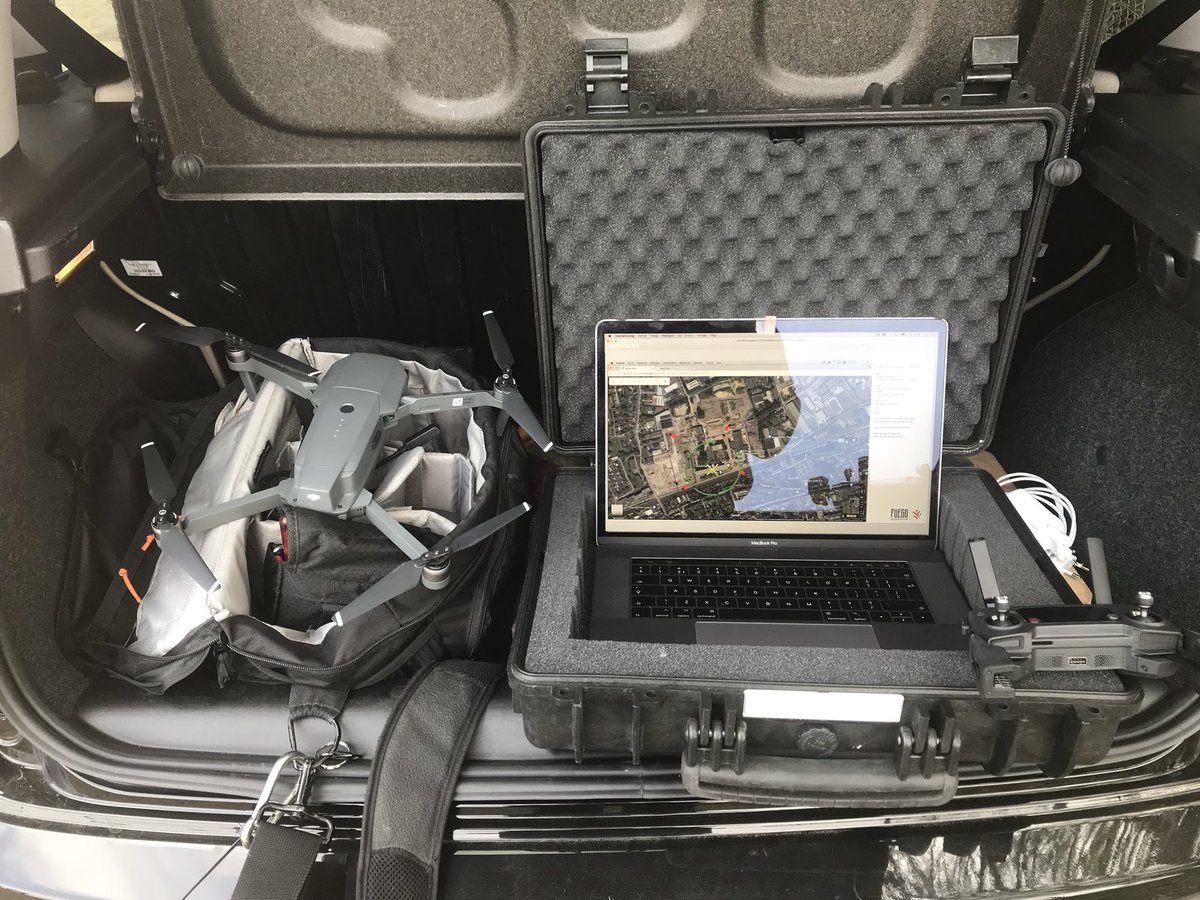 FuegoDesignFilm's tweet photo. Yesterday was a good day shooting for Asure architects #fieldoffice #dronephotography https://t.co/YIQeXnTemg