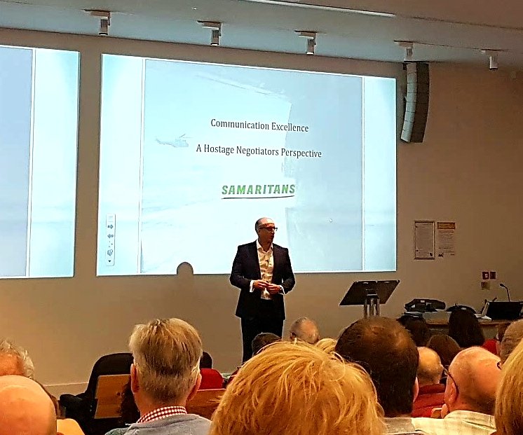 DefyingStigma's tweet photo. Absolutely fascinating to listen to Matt Todd talk about his role as a Hostage and Crisis Negotiator and the importance of listening. #WeListen #AnnualConference https://t.co/aN9LtZdH5s