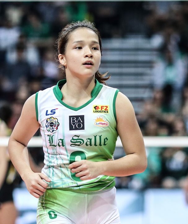 iamsilverresty's tweet photo. And a @miichellecobb has 4 kill blocks!!! 👀 
What in the world a 5”4’ underestimated setter who rose up from nowhere and showed the world how it’s done?! 
No entry!!! 🤣🤣🤣
#UAAPSeason80Volleyball #RiseAteneo #PaintTheTownGreen https://t.co/usdK07dI3k