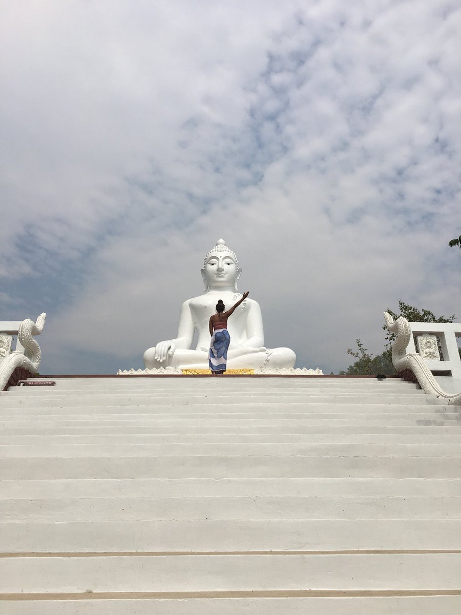 BeechHighlands's tweet photo. We take HC bear everywhere with us in our bag but forget to get him out when we get to stunning places such as this White Buddha in the mountains of Pai - Thailand 🇹🇭 no HC bear in these again but here’s the stunning White Buddha 😍 #Thailand #Pai #travelling #beechontour https://t.co/AFS7YgG8hg