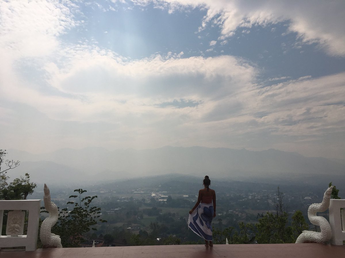 BeechHighlands's tweet photo. We take HC bear everywhere with us in our bag but forget to get him out when we get to stunning places such as this White Buddha in the mountains of Pai - Thailand 🇹🇭 no HC bear in these again but here’s the stunning White Buddha 😍 #Thailand #Pai #travelling #beechontour https://t.co/AFS7YgG8hg