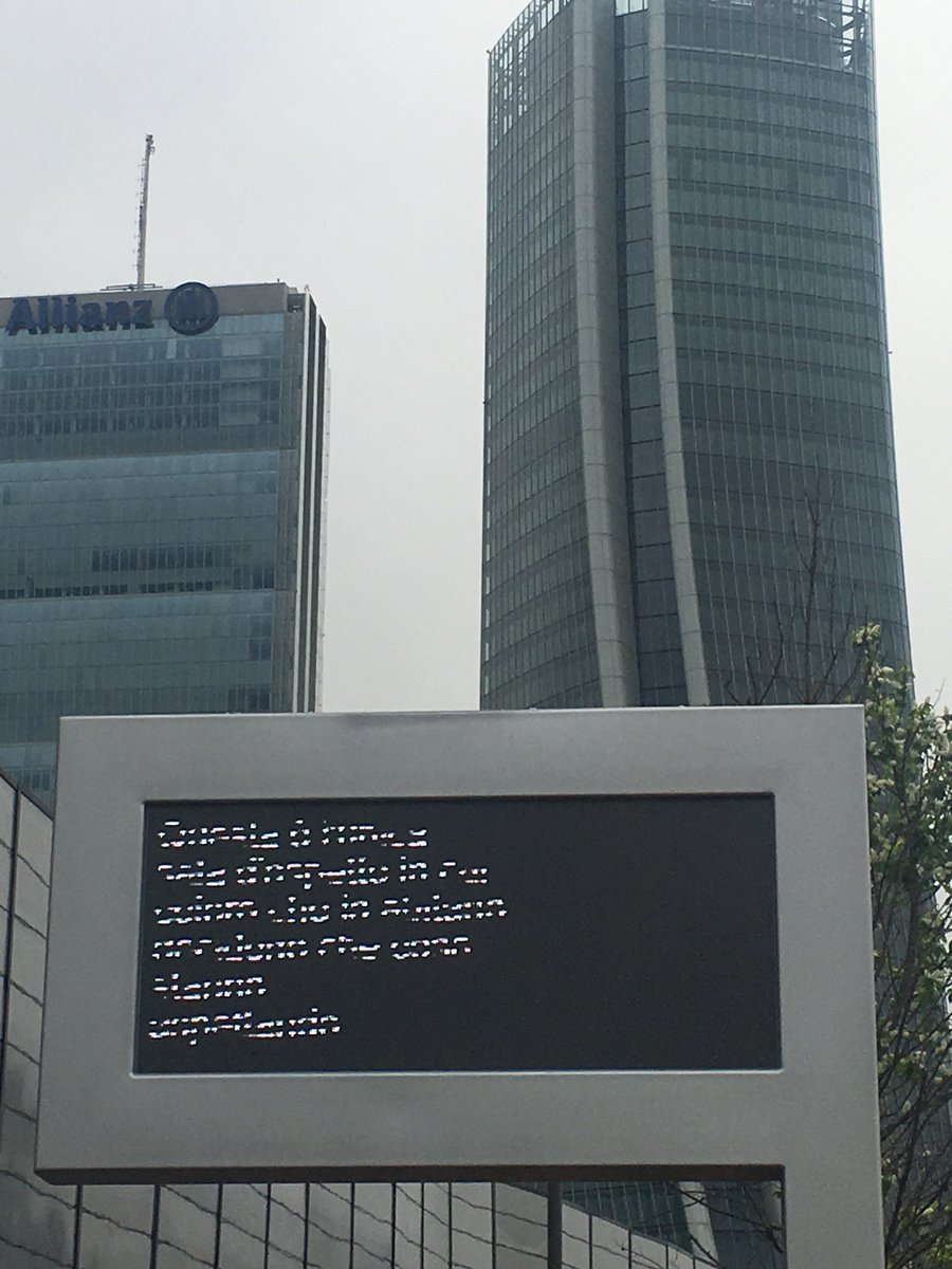 AntonellaAmodi1's tweet photo. Passeggiata a @MilanoCityLife dove si inaugurano le prime opere del progetto @ArtLineMilano @benassiriccardo trasmette una frase su questo display per tutti i giorni della sua vita #FreedomOfSpeech #dailydesiderio https://t.co/b63BN5EHQm