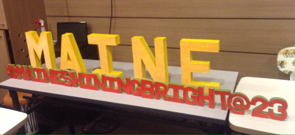 officialaldub16's tweet photo. Simple post birthday celebration for our dear @mainedcm.💛

#MAINEShiningBrightAt23 https://t.co/NDp9UOll49