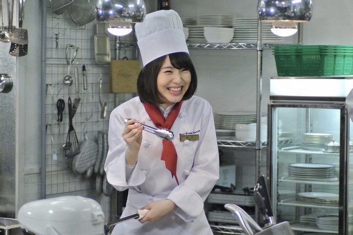 浜辺美波 こんばんは 今日の夜10時半からは日本テレビ新日曜ドラマ 崖っぷちホテル ですよ みなさんが それまでに帰宅できるよう 応援しています 崖っぷちホテル 崖ホテ 浜辺美波 美波 T Co Soj4jd1muk Twitter