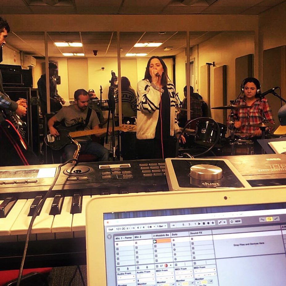 Basement_83's tweet photo. New trax sounding sweeeeeeet 🎹🥁 https://t.co/I1vz4AhBPM
