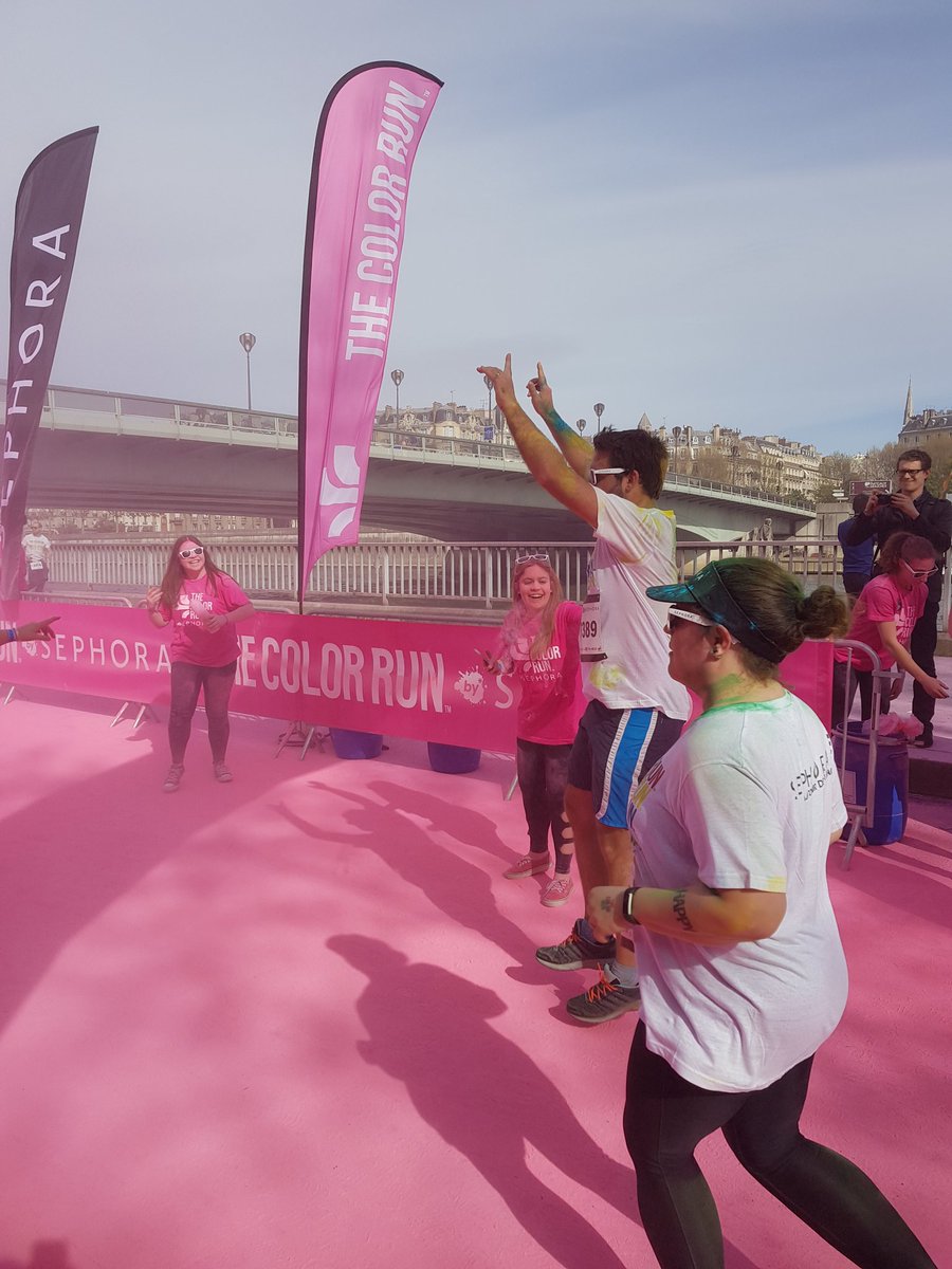 Le dimanche le plus coloré de ton année 😍

#TheColorRunBySephora #ParisIsYourPlayground