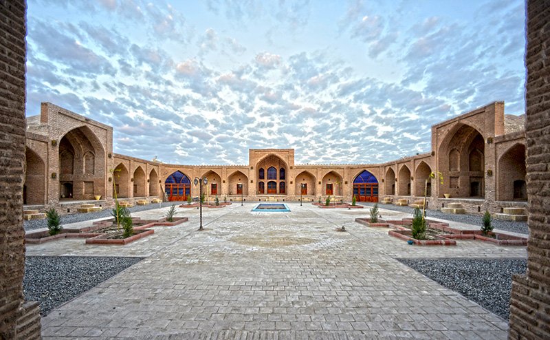 RT @PicsSilkRoad: Caravanserai of Kuhpayeh near Isfahan, Iran, Silk Road.
jjp24.com/Vacation/21/en… #silkroad #NGSilkRoad