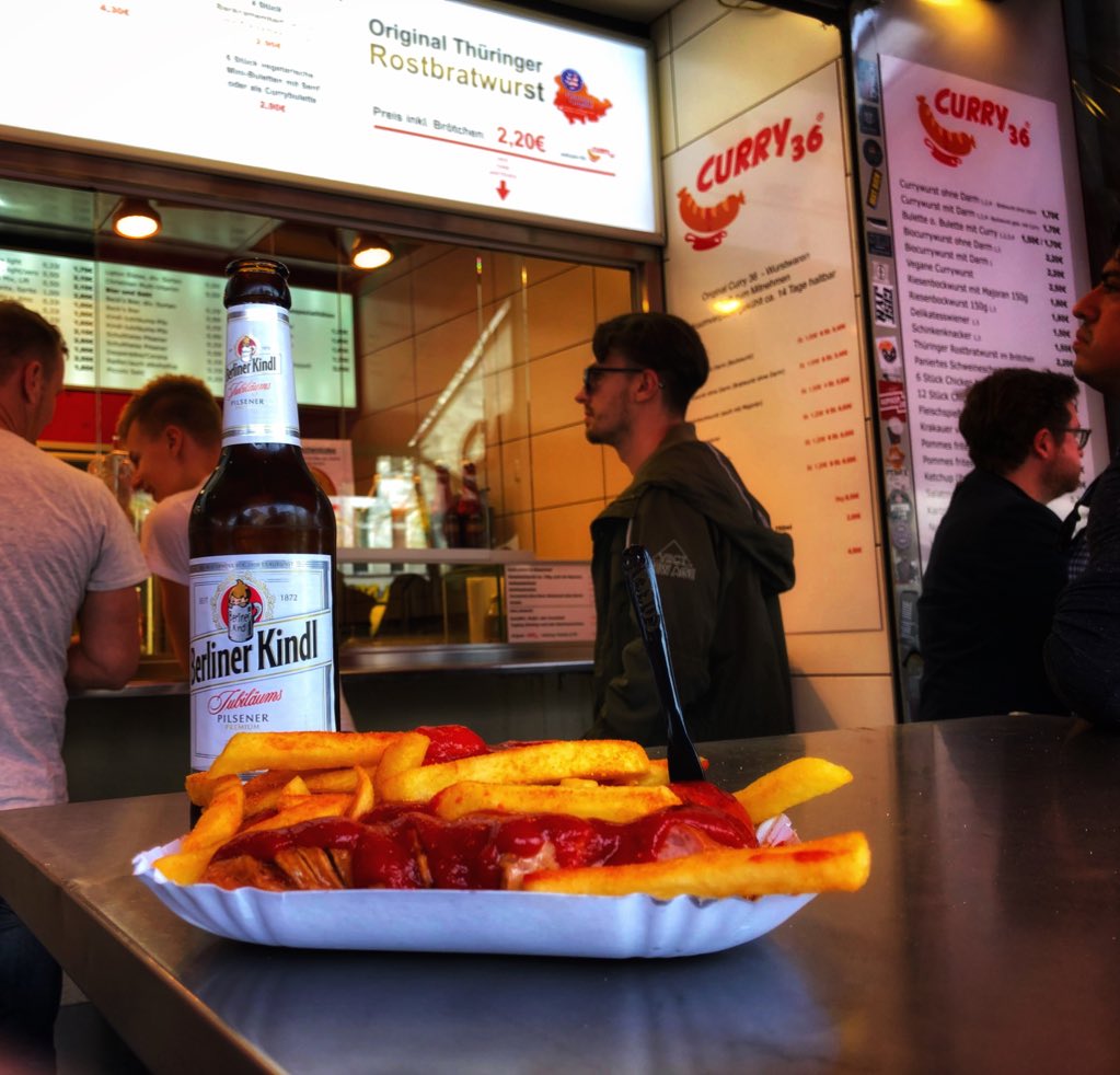 #Berliner #Currywurst bei #Curry36 #Berlin 😋