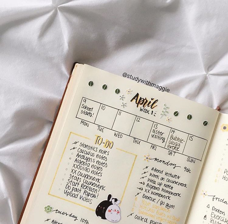 Daycraft's tweet photo. Post-Easter holiday hustle 👀🙌🏽 1/3 of the year has passed, how have you been adding more productivity to your week?
📸: @studywithmaggie https://t.co/w6eSskme09