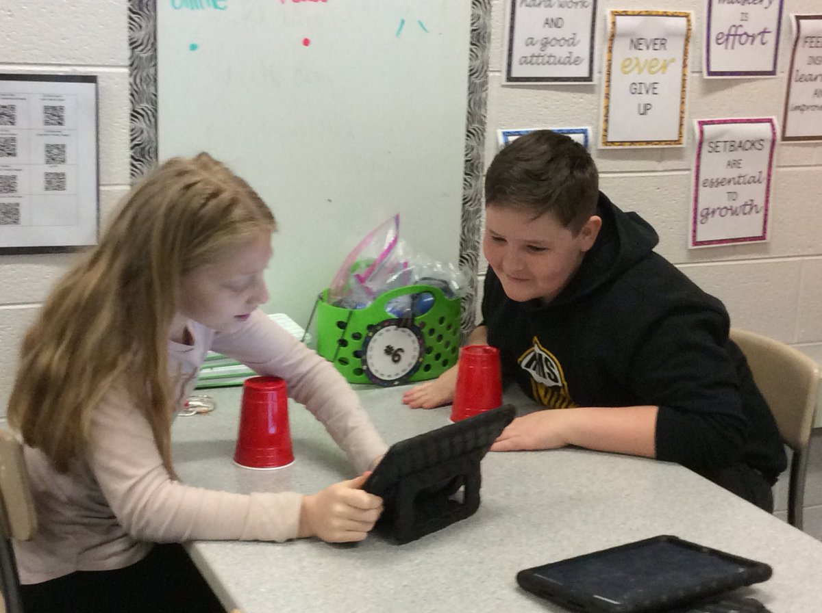 21edison's tweet photo. 6th graders finding out more about coding and decomposition while learning The Cup Song. https://t.co/TogAHDgjlR