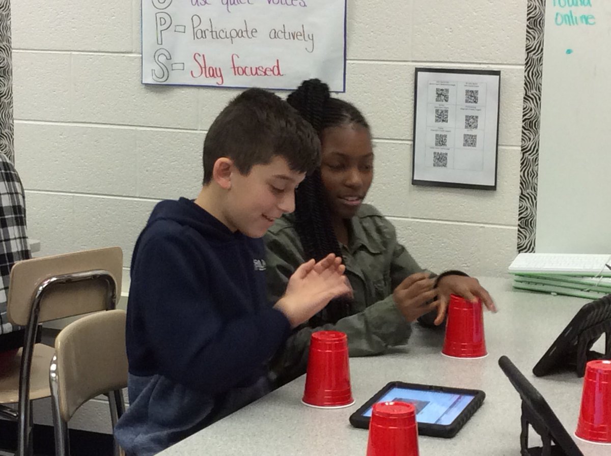 21edison's tweet photo. 6th graders finding out more about coding and decomposition while learning The Cup Song. https://t.co/TogAHDgjlR