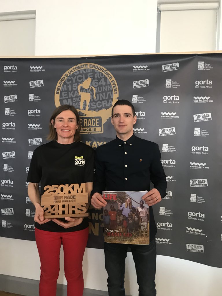selfhelpafrica's tweet photo. Don’t forget to pick up your copy of @TheSundayIndo today for an in-depth look profile of our work in #Uganda by @EmilyH71 following a visit there with @PandoraMc @DominiKemp &amp; others. Here’s #TheRace2018 winners Julie &amp; Marty with their copies!!! https://t.co/wHTpdmEl3h