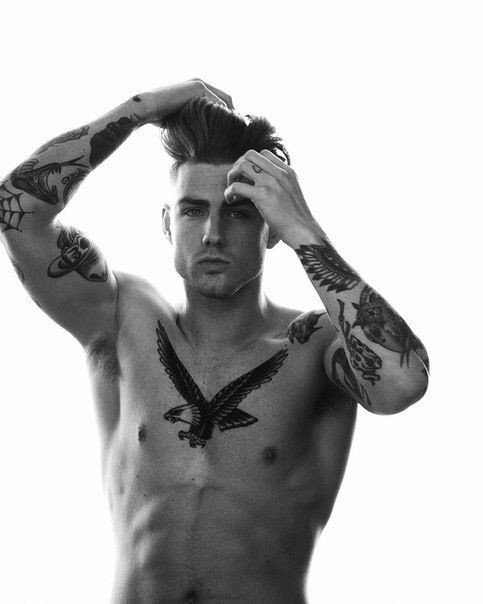 KeymasterPrice's tweet image. Cʟᴇᴏ Pʀɪᴄᴇ

⇸King of Assholes.
⇸GB. Chloe Price.
⇸4 years RP experience.
⇸Not new to fandom.
⇸Very sarcastic, but can be fun (if fed).
⇸G̶a̶y̶ Bisexual. 
⇸Rt are appreciated. 
⇸FC : Thomas Davenport.