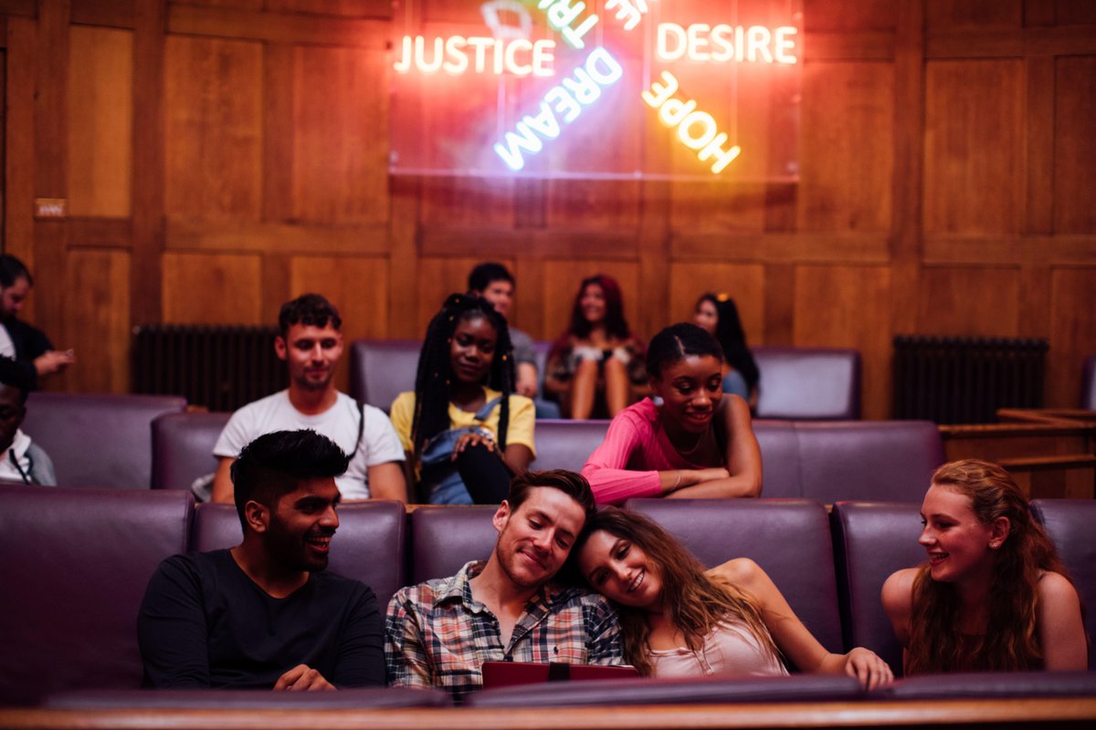 Clinkhostels's tweet photo. #Sunday's are for #relaxing! Join us for #movies, #board #games and general #chilled #vibes at #ClashBAR! So put your feet up, relax and enjoy the #FREE snacks! See you at 6pm https://t.co/zqazR56a8v