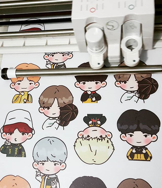 heartcheeksss's tweet photo. Finally!! Sticker production!! I'll be busy for the rest of the month preparing for #commonroomphxpowerplantmall YAY! 😄❤❤
BTS at @commonroomph soon! 😁
#summeriswhatyoumakeofit #commonroomph https://t.co/77LpaHPSBh https://t.co/zIXHwSK2ce