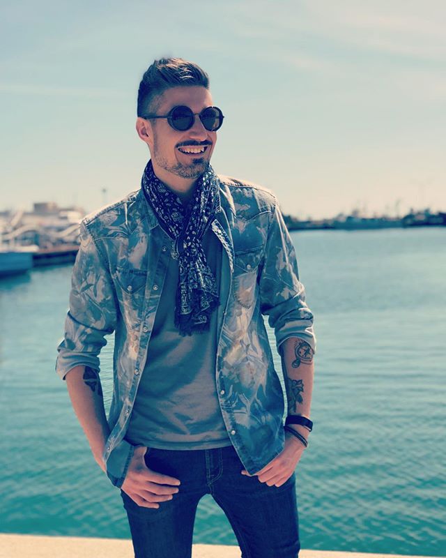 iamgeorgefive's tweet photo. Improvised Sundays are the best ones... 😎
Have a great Dayyyyyy!!!! 🌞😛
.
.
.
.
.
#postureo #sunday #domingo #diumenge #musclarium #musclariumlarapita #goodtimes #sun #light #life #instapic #picoftheday #instaguy #fashion #😂 #trending #tr... https://t.co/66G0LQt99l https://t.co/9yCSFKWiBG