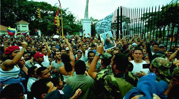 JauaMiranda's tweet photo. GANARÁ LA HUMANIDAD https://t.co/7nzv63Nt3g Frente al bárbaro ataque al pueblo Sirio anteponemos la unidad nacional,la resolución pacífica de los conflictos, ejercemos la autodeterminación y la solidaridad entre los pueblos agredidos. Siempre habrá un 13 A y ganará la humanidad! https://t.co/hjvbga6rjl