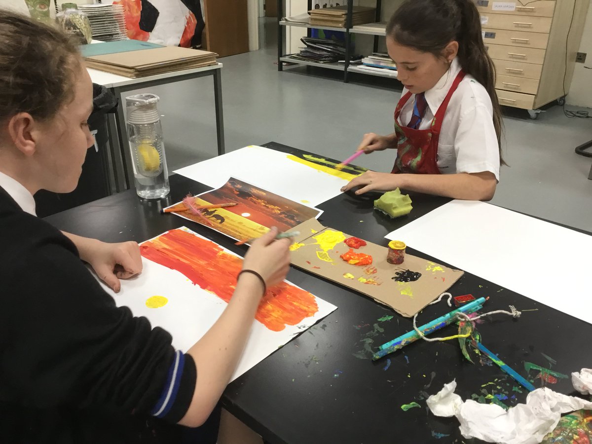 BCADprepart's tweet photo. Year 6 are exploring mark making with random objects today. https://t.co/9toqDV3SxU