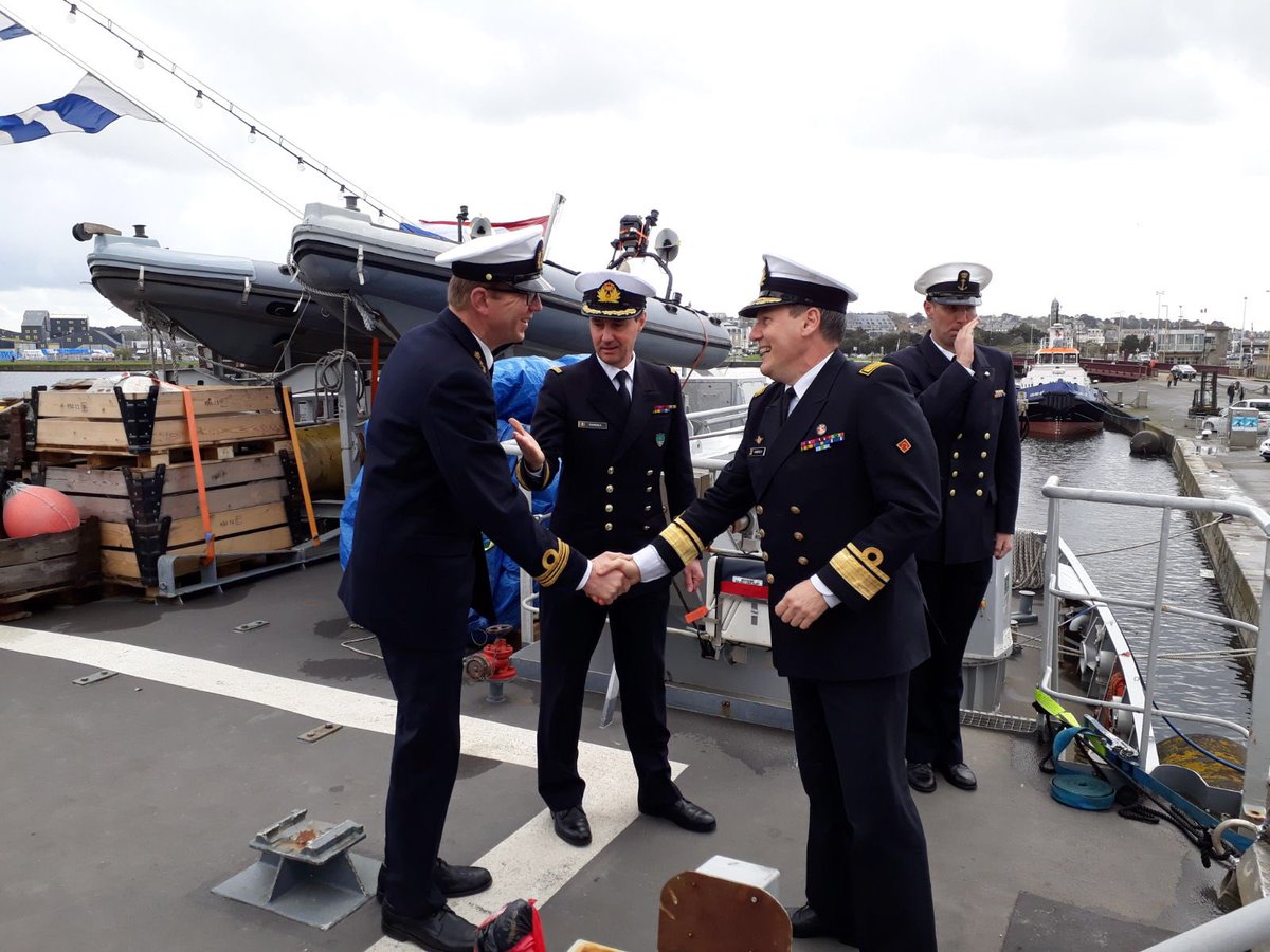 Portvisit of #SNMCMG1 to Saint Malo 🇫🇷. Today also hosting the visit of <a href="/Wim_Robberecht/">Wim Robberecht</a> 🇧🇪 to HNLMS Mercuur 🇳🇱 and BNS Narcis 🇧🇪.