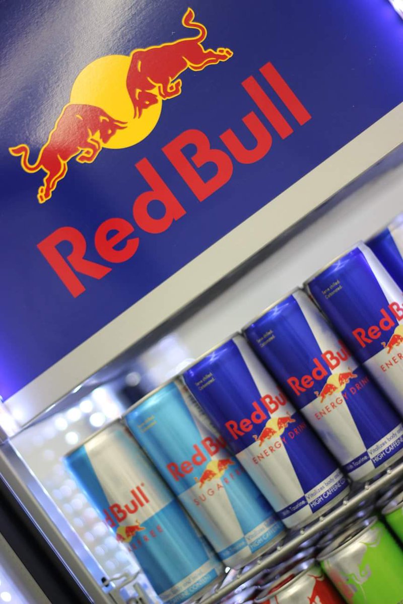 Potego_pearl's tweet photo. 13:16 and we're still very awake because @redbull decided to make us an open bar or energy drinks. We need you for #SS18Hack as well. 😉 m joking. But we do accept if you offer again. #SafeHack https://t.co/SeJUqGcje1