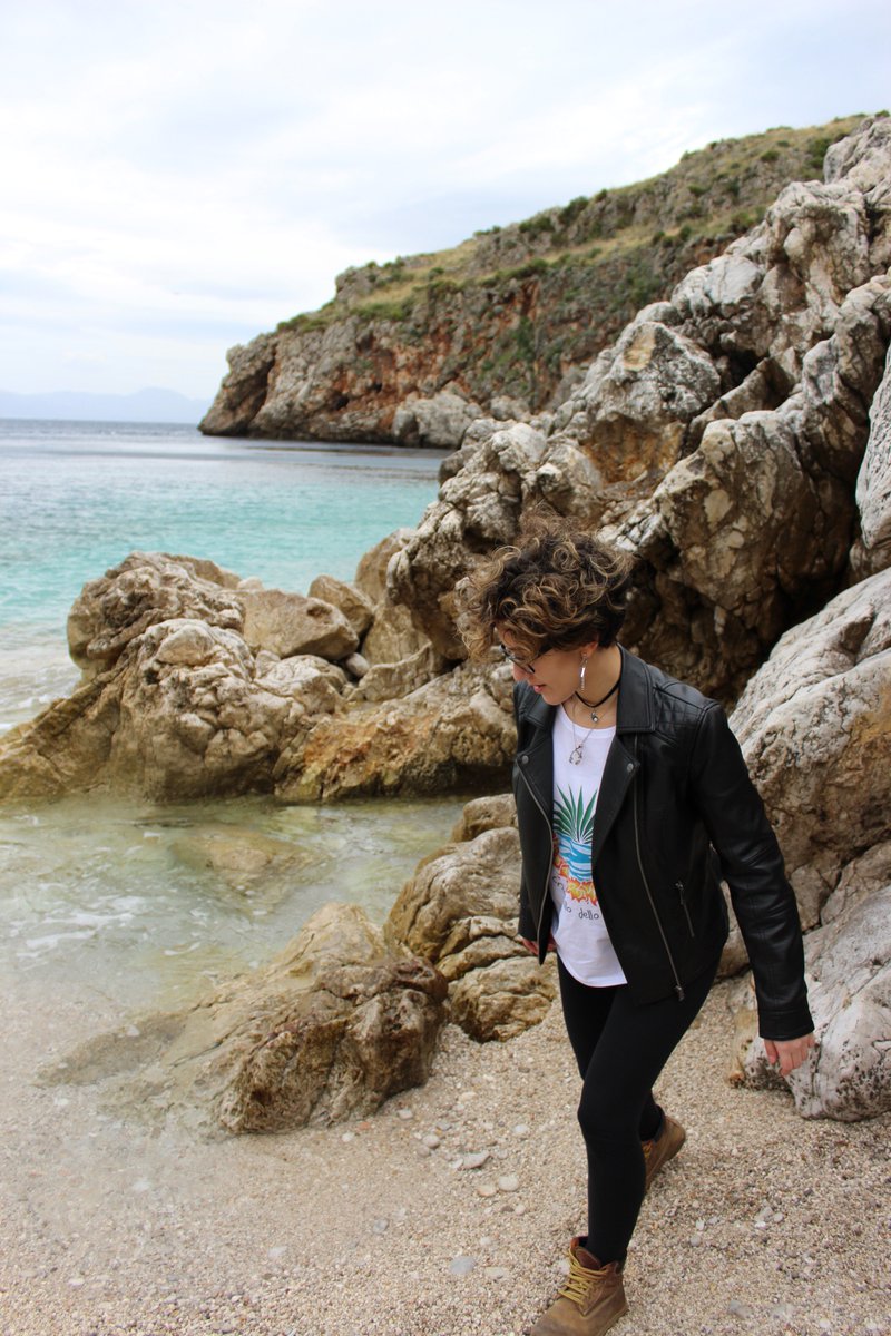 zingaroscrystal's tweet photo. Ancora un tuffo nel passato 🍃💕

#ascuoladiopencoesione #asoc #asoc1718 #opencoesione #riservadellozingaro #ricordi #sicily #forzacristallodellozingaro https://t.co/dWu8e94FG3