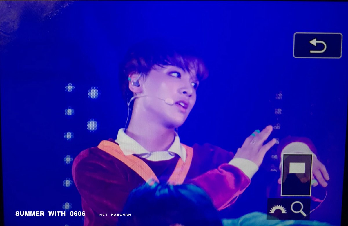 hellodonghyuck's tweet photo. aku kira dia anak griffyndor https://t.co/hEYRr9OkKv