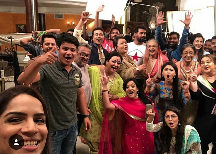 BarshaMishra13's tweet photo. Congratulations to the magical and wonderful team of Kumkum Bhagya.
#4YearsOfKumkumBhagya #KumkumBhagya #SritiJha #ShabirAhluwalia #TiSha #abhigya #magicalteam #KKB #kkbisbestshow #lovetowholecastofkkb #love https://t.co/mK3WV5ZAgA