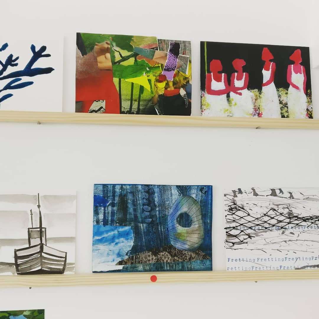 Dev_Collective's tweet photo. Lots of great art, all for sale Β£20. Come along to #DC3ProjectSpace next to Thayers & Fusciardi ice cream. Today is the last day to buy original art work & support artists #dcpostcardshow #eastbourne #openhouses https://t.co/WXRYJ1XgkL