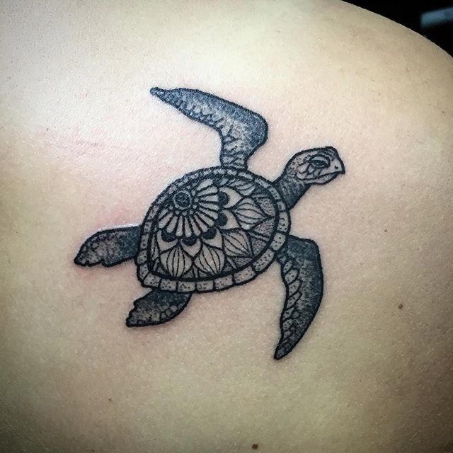 BlueDragonBN1's tweet photo. @needleandchopsticktattoo
・・・
Turtle - Hand poke tattoo by #sarahlu @needleandchopsticktattoo @bluedragontattoobrighton #handpoke #handpushed #turtletattoo #stickandpoke #handpokedturtletattoo #totaltattoomagazine #unigloves #brightontattoo https://t.co/n9feAugjcA https://t.co/6EqToDSjKY