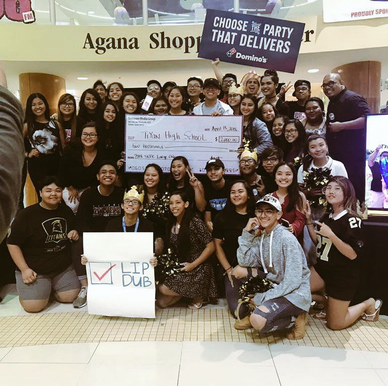 THSCO2018's tweet photo. THERE YOU HAVE IT FOLKS! ☝🏼 The senior class and all others involved really put their hearts into this lipdub. Thanks for all your support! 🖤🔱💛 https://t.co/6Bbl2ZD8cz