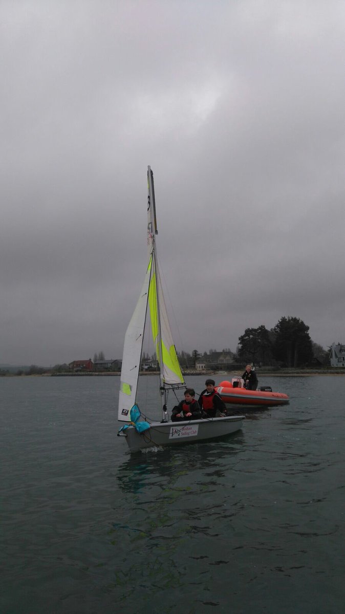 BoshamSC's tweet photo. The end of the second week of training courses over the school Easter holidays. Lots of fun and learning has gone on! This week's courses were RYA stages 1-3 Optimists and Feva Improvers.

Get in touch to join our family friendly club! ⛵️ https://t.co/OkvRGhmiWw