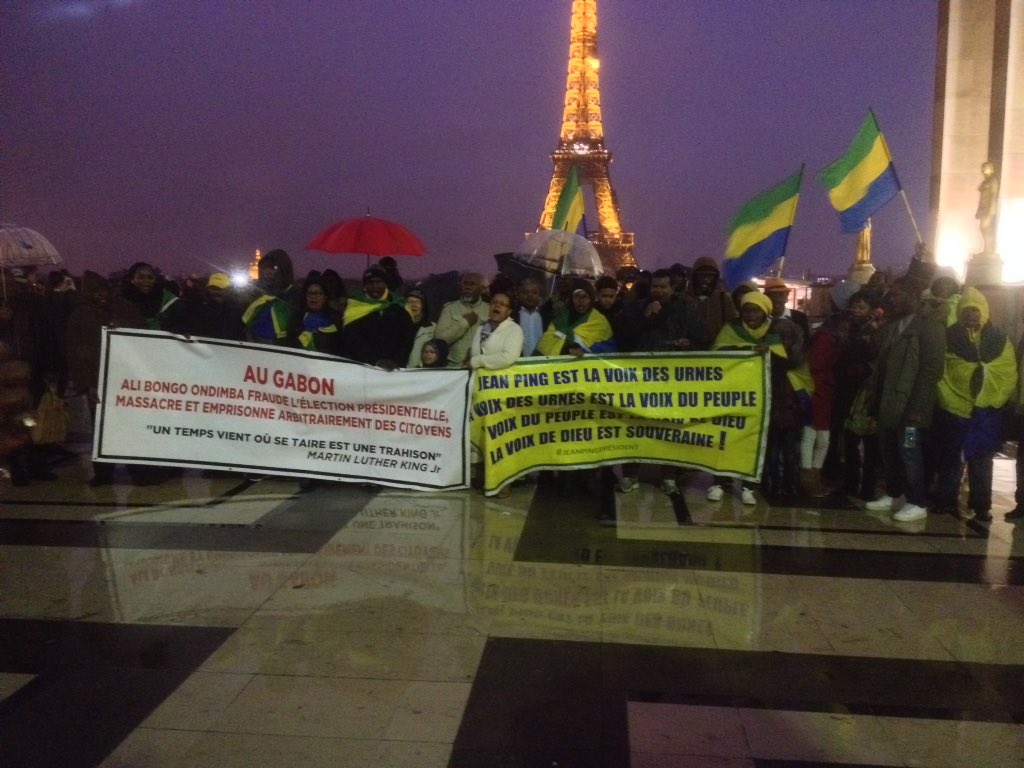 Officiel_anotho's tweet photo. Tout un symbole l'entretien de Mr. #Macron se déroulera ce soir au Palais Chaillot ( Parvis des Droits de l'Homme . Place Trocadéro) pour rappel depuis 85 semaines la petite Diaspora gabonaise manifeste pacifiquement à cet endroit contre la dictature au #Gabon.
@JJBourdin_RMC https://t.co/7KNOSUkqcG