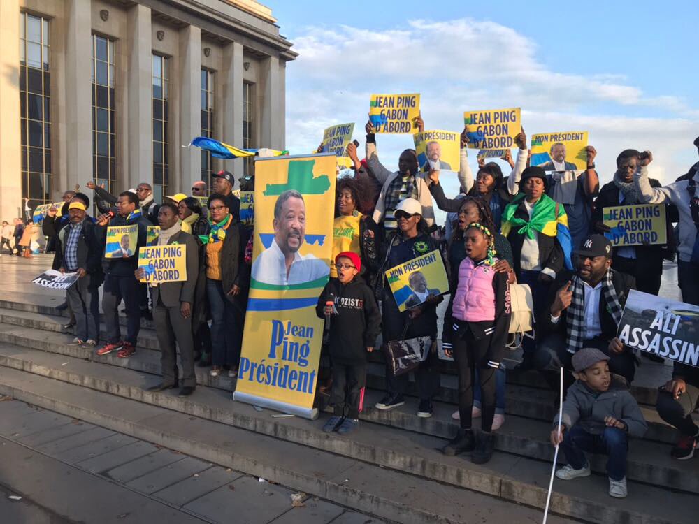 Tout un symbole l'entretien de Mr. #Macron se déroulera ce soir au Palais Chaillot ( Parvis des Droits de l'Homme . Place Trocadéro) pour rappel depuis 85 semaines la petite Diaspora gabonaise manifeste pacifiquement à cet endroit contre la dictature au #Gabon.
@JJBourdin_RMC