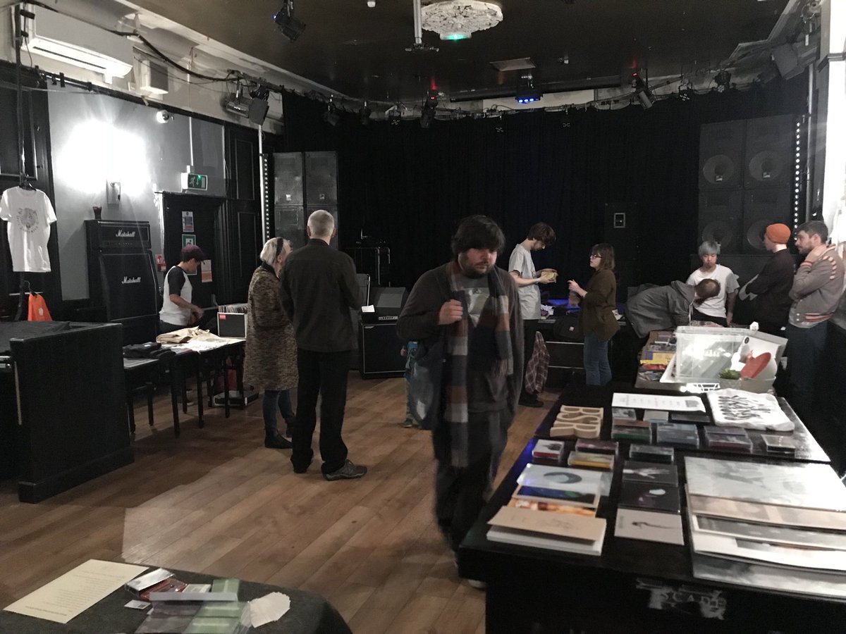 rose_coloured's tweet photo. Hanging out at the @LetsStopDIY label market. Can’t wait to hear @HoraDouse and @BadIdeaDude for the 1st of two gigs today. https://t.co/K8mEaxWkIJ