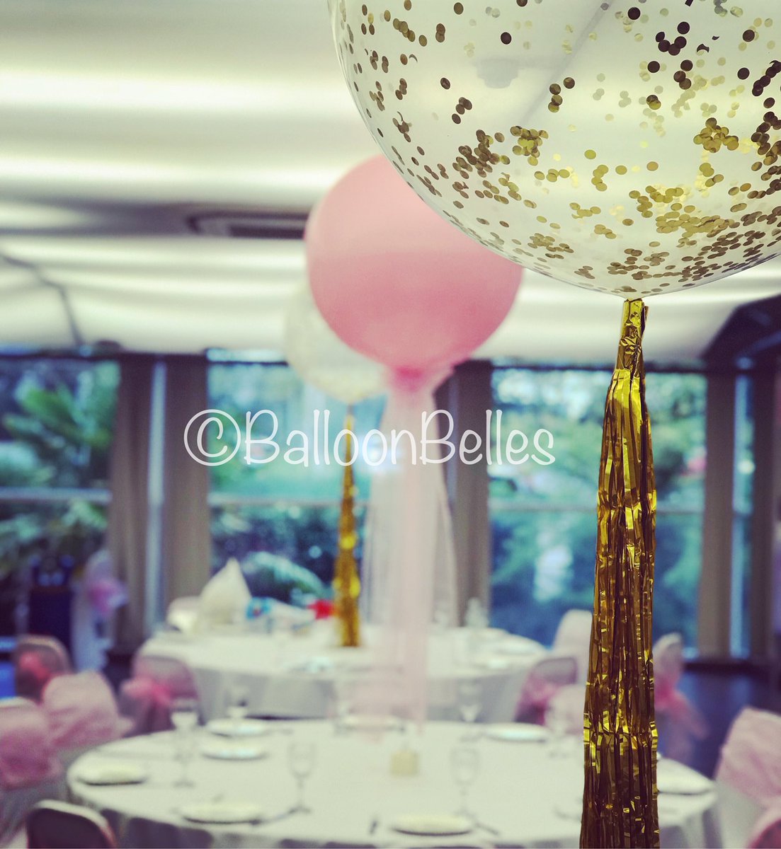 BalloonBelles's tweet photo. On Trend Balloon Decor #wedding #essex #party #christening #balloons #heliumballoons #bigballoons #ballooncompany #confettiballoons #3ft https://t.co/xEHqLTZnpB