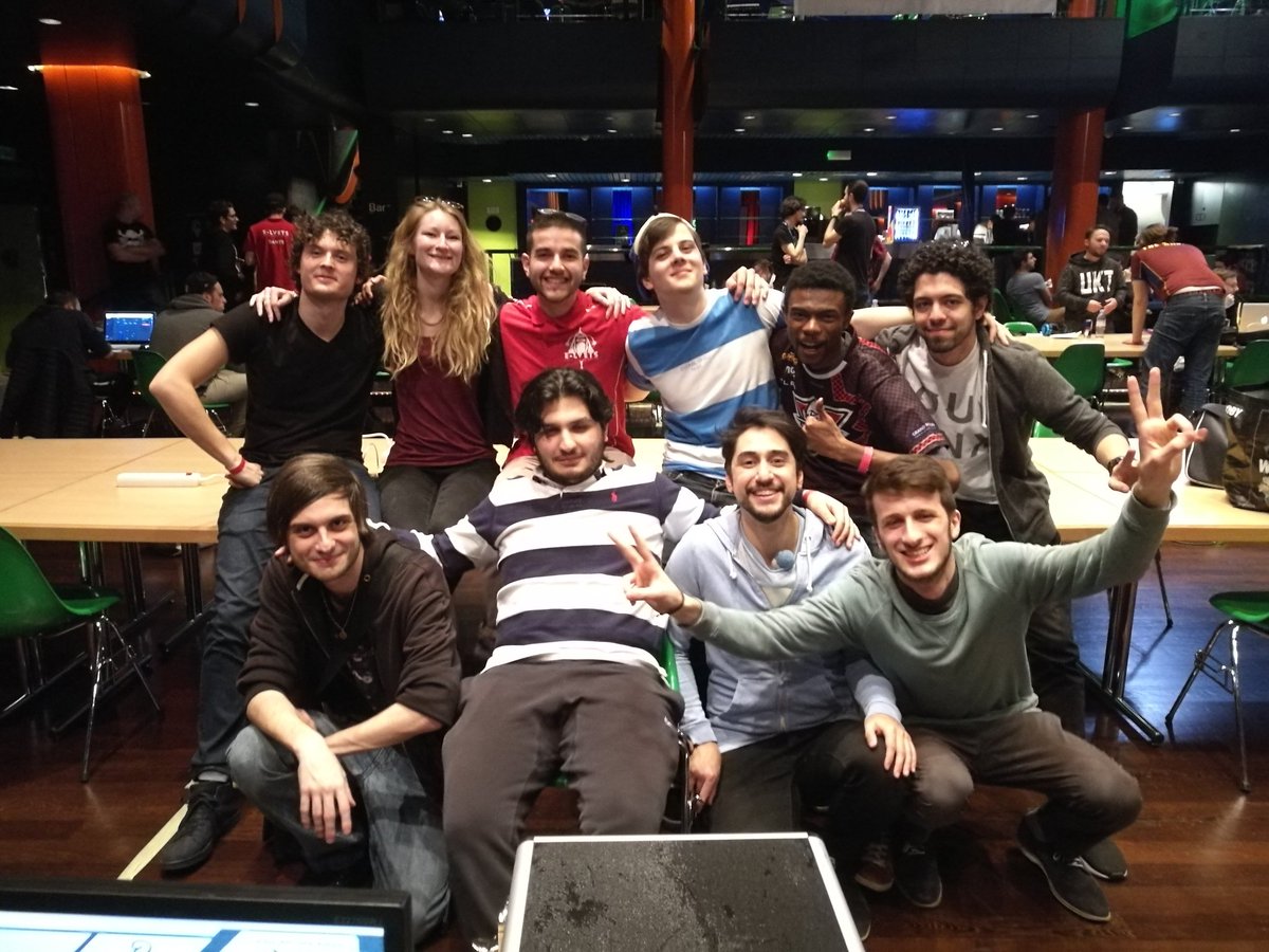 #G4 some pictures of the event, by the way, it was really cool and well-organized, thanks @SmuffSSB!
Congratulations to <a href="/Homika_FR/">Homika</a>, @KeplerSmash and <a href="/Fire_Zard/">SnF | Fire</a>!
Hope to see the Swiss community soon 😘