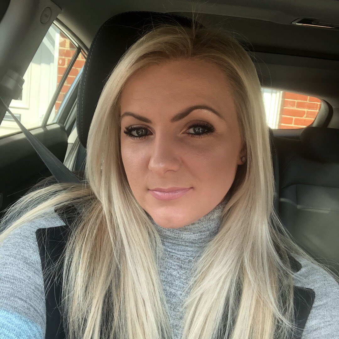 Hayley_Greasley's tweet photo. Afternoon/ evening in London 😁 late lunch in Sky Gardens and then to see Wicked #dayout #london #weekendoff #skygardens #theatre #latebirthdaytreat🎊🎉 #blonde #longhairdontcare💁 #blueeyes💙 #city #apollotheatrelondon https://t.co/eywD0C491x