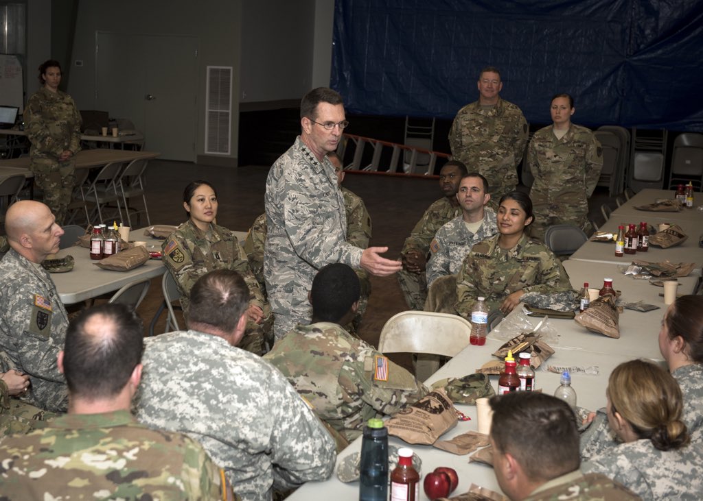 SCNationalGuard's tweet photo. Yesterday, @ChiefNGB met with #SCGuard Soldiers participating in @USArmyNorth #GuardianResponse18 at @INGuardsman #Muscatatuck training area. Thank you Sir! @USNationalGuard https://t.co/lQgPE18lyq