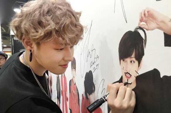 bbuk_jh's tweet photo. 友達の推しだったのを容赦なく好きになってしまってたな~ㅋㅋ
HERから入ってユグォンが好きになって気づけば沼につかりました
ユグォンは一生わいの推し
どんなキムユグも好きでたまらないよ~

#블락비_데뷔7주년축하해 
#블락비 
#BlockB
#7YearsOnTheBlock 
#7YearsWithBlockB
#유권 https://t.co/YG0eYS7UG0