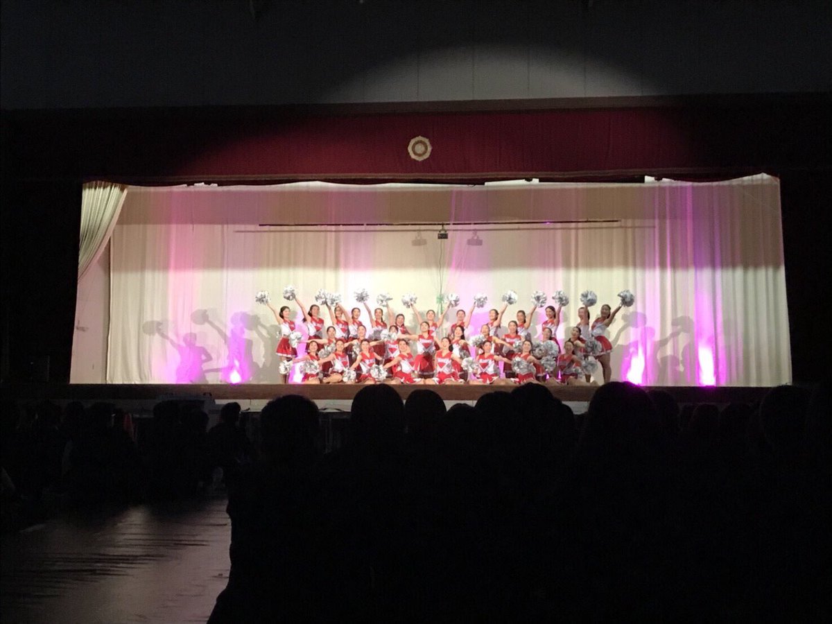 44th_IBC's tweet photo. こんばんは！バトン部44期です！
仮入部期間が続いています！
ぜひ一度でもバトン部の仮入部へ✨
質問等々あれば、遠慮なく聞いてください何でも答えます😊
基本的に、月曜日は体育館、それ以外はピロティで、沢山の1年生を部員一同お待ちしています🌸 https://t.co/q6EInk0IIc