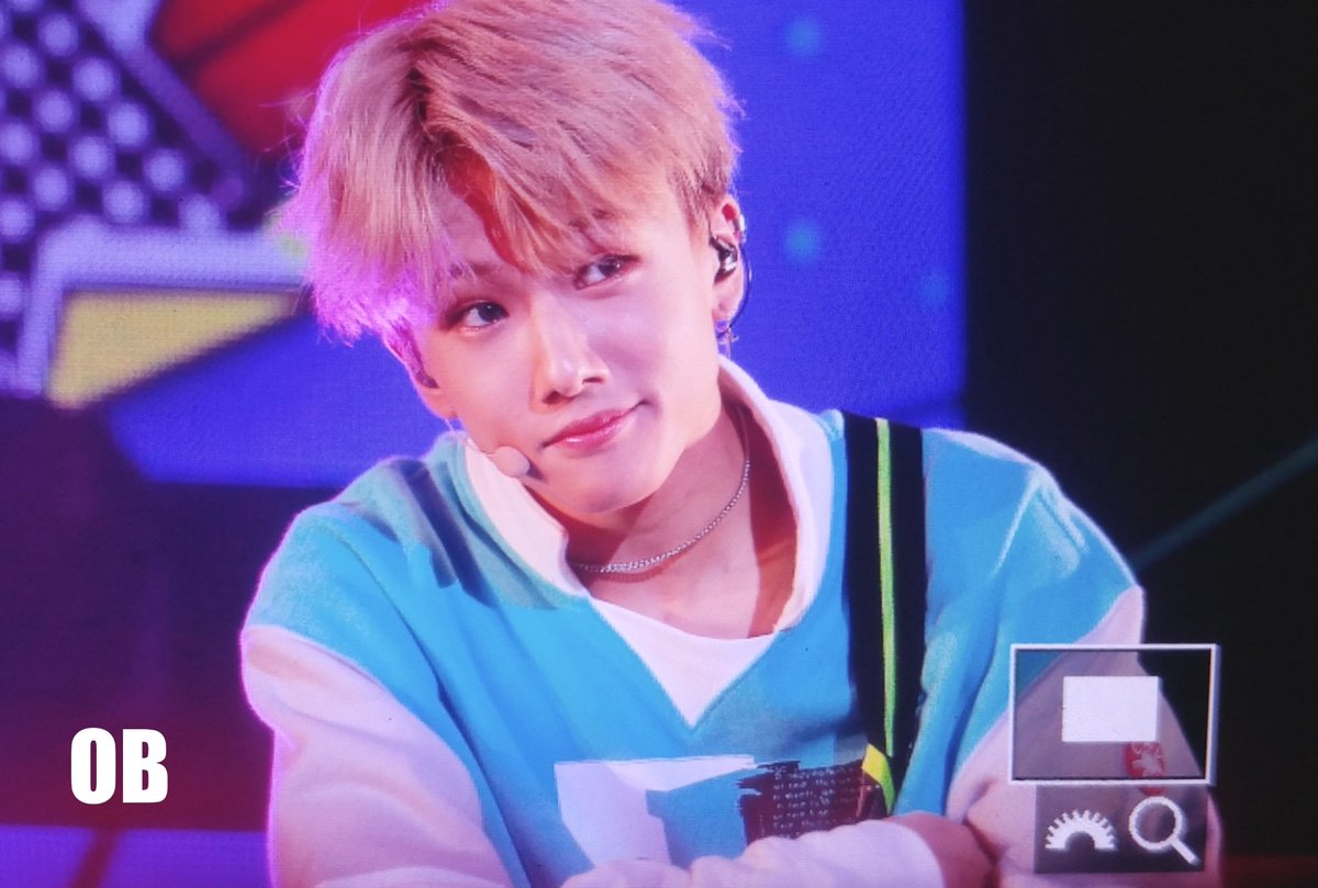 boyboyboy_js's tweet photo. 180415 2부 #nct #박지성
조명구려도 츙검 몬잃어.... https://t.co/V2wJ2qYVDU