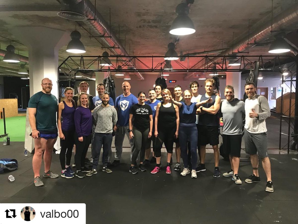 BPeakers's tweet image. Only the best! 💪🏼 #Repost IG #valbo00 
Had a fantastic day learning from @BobbyMaximus at his programming and mindset seminar yesterday. -
Some great takeaways to implement right away in my own training and looking forward to learning more.
-
@F1ghtCamp #valbod #projectmaximus