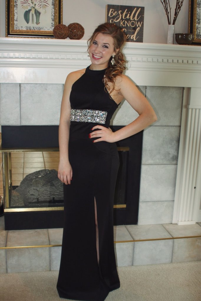 megann_sh's tweet photo. Prom night was full of many smiles thanks to my paparazzi family 😆 https://t.co/4QxJ3Ag2L0