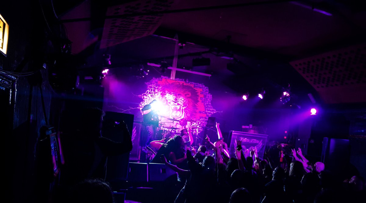 FallenTitan_UK's tweet photo. Thank you to all who supported last night AND @scarsofsense and #Jimfontaine, everyone in both bands smashed it. 

We close this chapter of @fallentitan_uk on a very big high note and welcome the next one with open arms. 

Until next time #fallenones 🤘🏻 https://t.co/5oAtgbGBnu