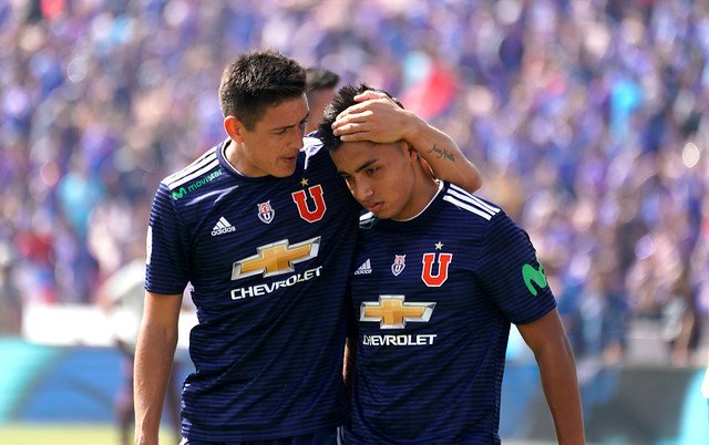 24HorasTVN's tweet photo. El relato de "La Magia Azul" de la derrota de la U ante Colo Colo: "No hay como ganarles" https://t.co/cvPKiiNOnU https://t.co/60JPEtgBOW