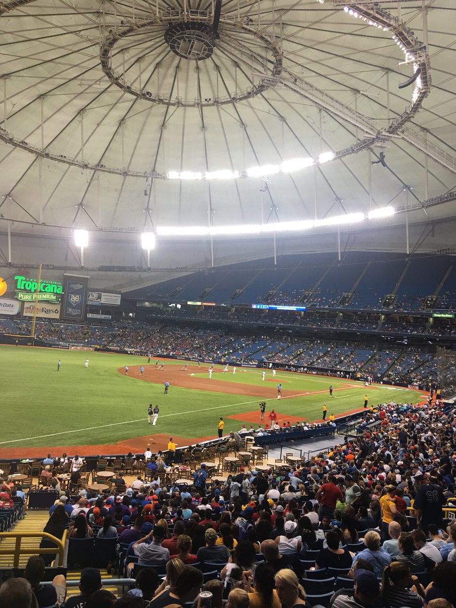 logarballer's tweet photo. @SPM385Tudor top of the fourth score is now 4-2 Phillies take the lead. https://t.co/yubH5Lvf7M