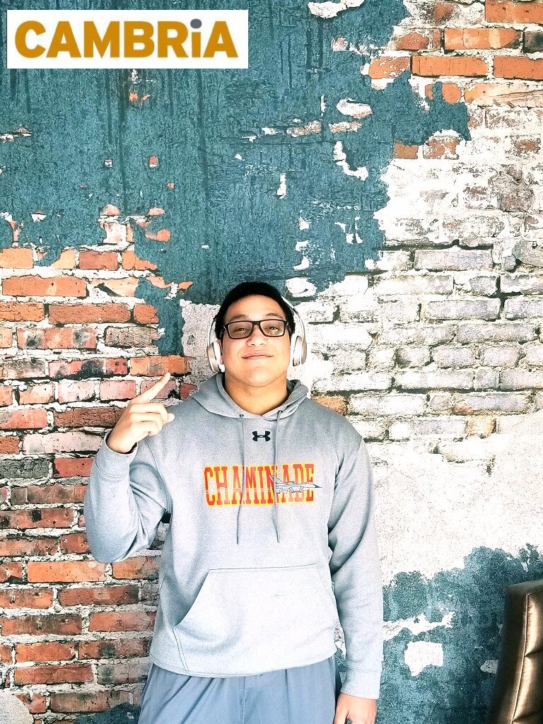 A picture is worth a thousand words...

#thecoolkidsknowwheretogo #asheville #cambriaiswhereitsat #thewalllooksreal #sweetas #hipandmodern #heckyeah #awesomeviewsuphere #upscalebutneveruptight #millenials #lovethishotel #yougottacomestay!!!!😎