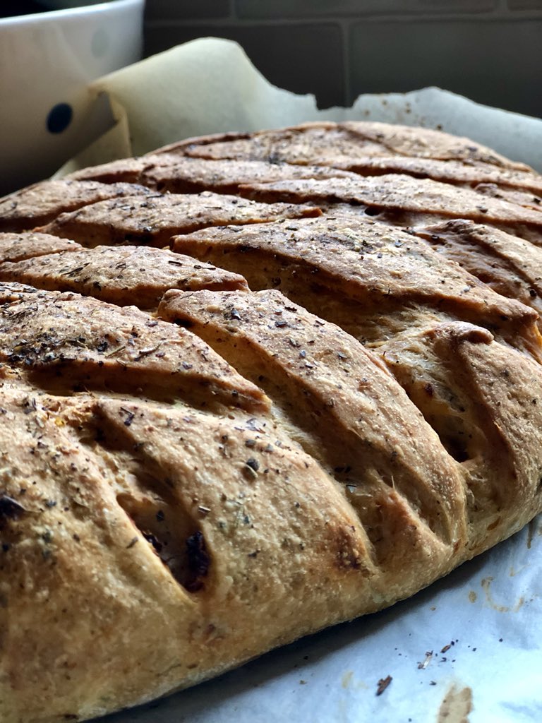littlebunny69's tweet photo. Testing out recipes to try at work! #lavender&lemonscones #veganflapjack #seaweedbread #lowsugarchoccake @falmouthexeter @FalmouthUoELive https://t.co/jyiNErYr2A