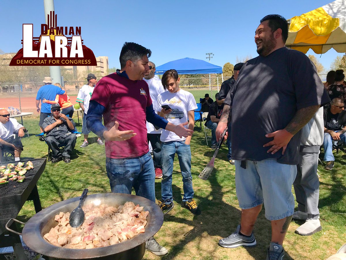 Lara_Listens's tweet photo. Car Show! ✨🚘✨
.
#carshow #burque #newmexico #albuquerque #lowrider #abq #burquenos #nmpol #classiccars #505 https://t.co/uSTuhHlaf5